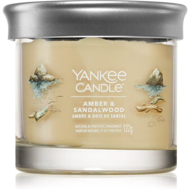 Yankee Candle Amber & Sandalwood lumânare parfumată 122 g